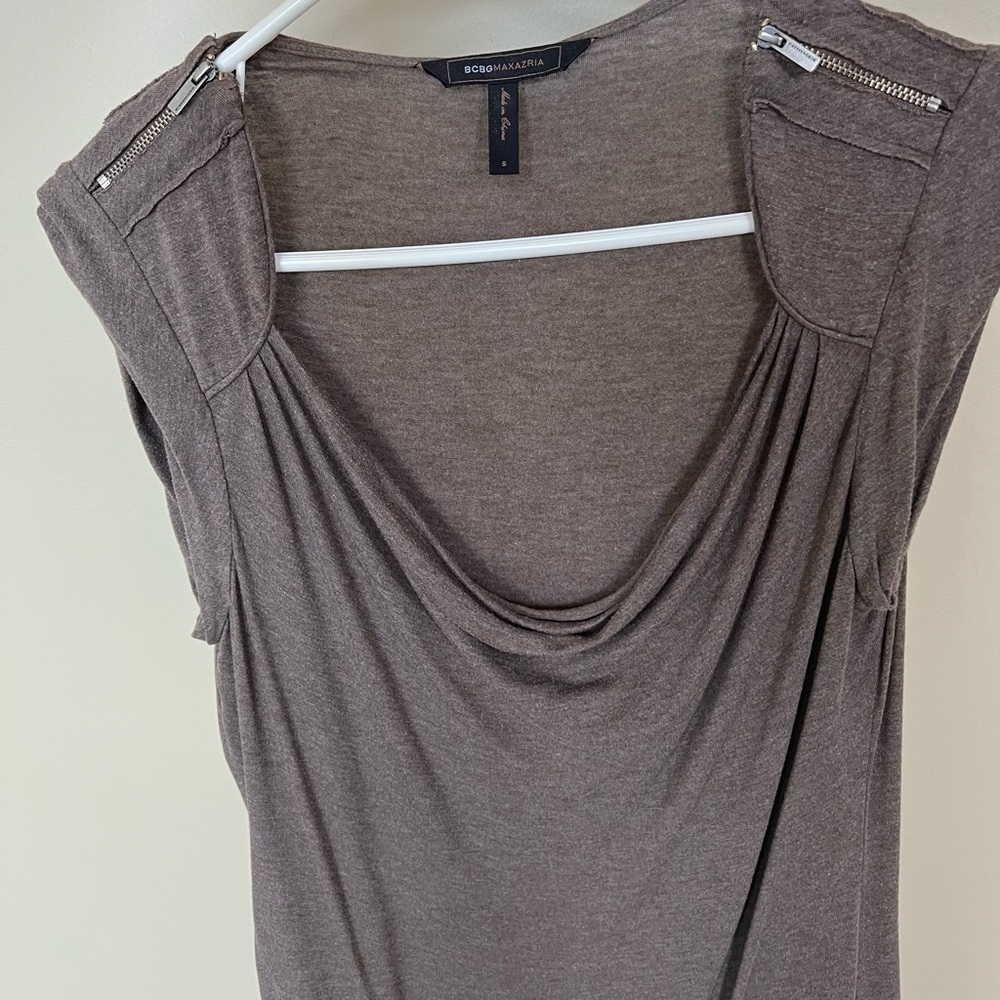 Bcbgmaxazria Top with Zipper Detail on Shoulders